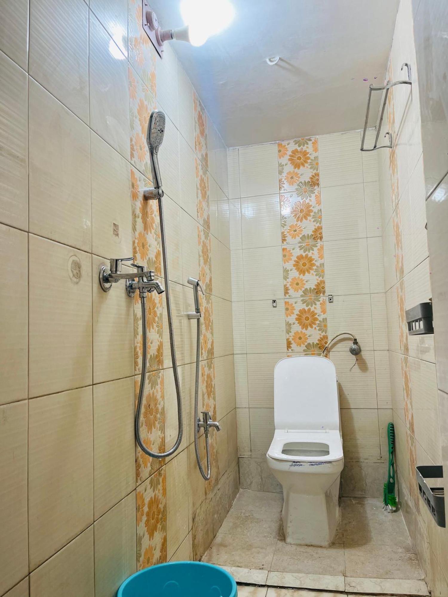 Saroja Paying Guest House Varanasi Eksteriør billede